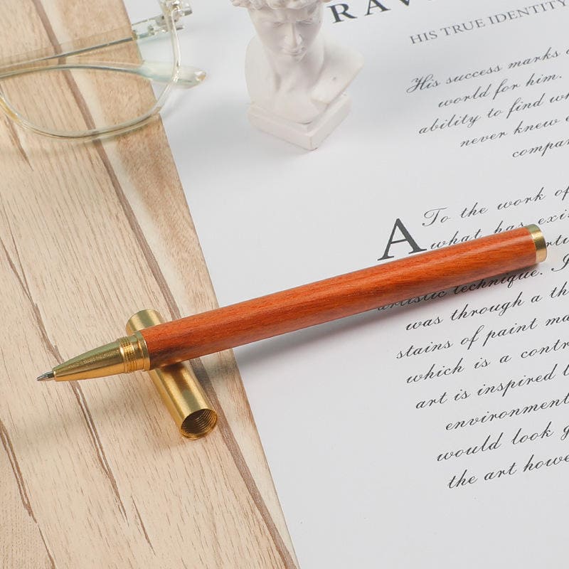 Goldstift mit Holzdesign